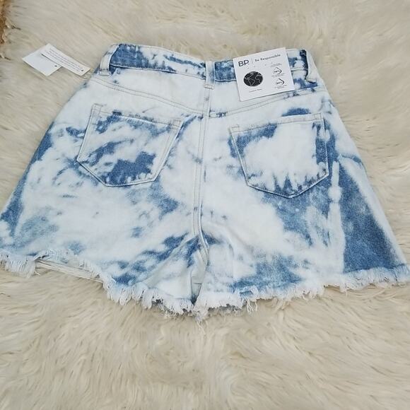 NWT BP. Destroyed High Rise Blue Bleach Dyed Jean Shorts size 23" - Picture 7 of 10